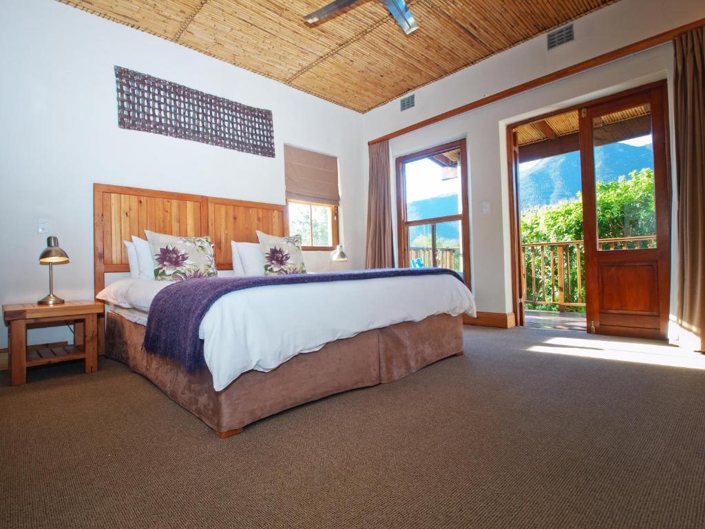 At The Woods Guest House Stormsrivier Extérieur photo