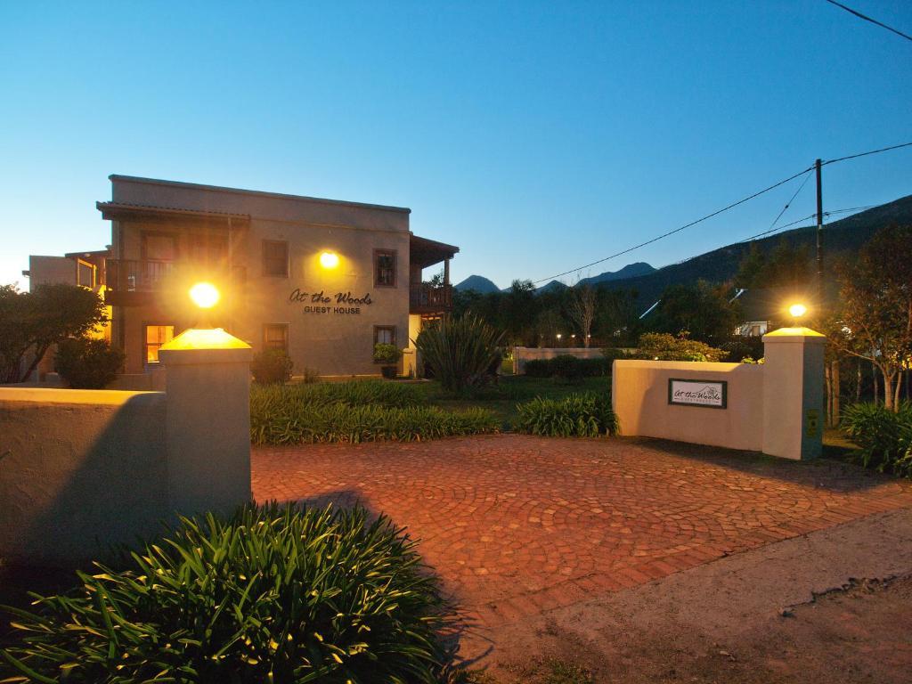 At The Woods Guest House Stormsrivier Extérieur photo